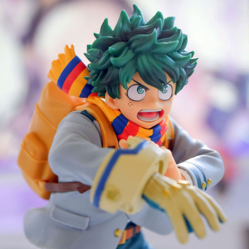 Izuku Midoriya from My Hero Academia. Official Banpresto figure. Front profile High quality, Fast shipping.